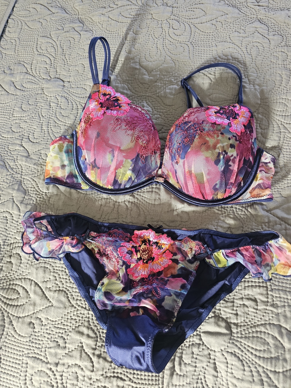 Women’s Floral Underwire Swim Top and Bikini Bottom - Pink Multicolor
